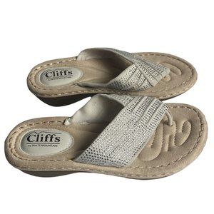 White Mountain Cliffs Rhinestone Thong Strap Sandals, Women's About Size 7.5